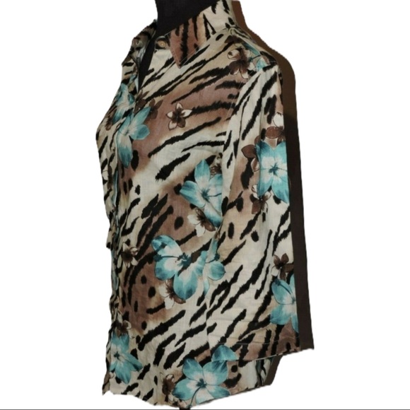 Additions by Chicos 2 Linen Top Wooden Buttons 12 - Picture 4 of 7